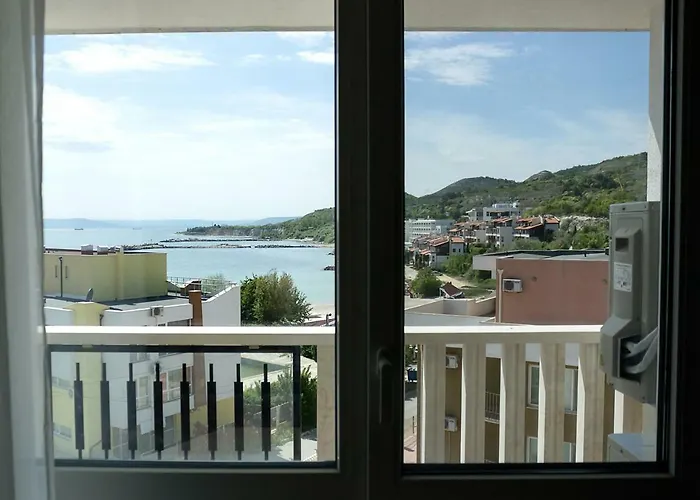 White Lagoon - Luxurious 1bd Flat Near By Flat Mаnager דירה *